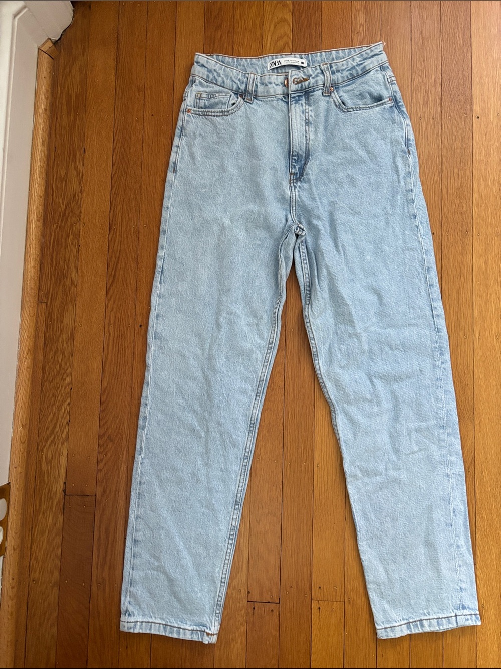 Zara Light Blue Relaxed women’s Jeans Size 4